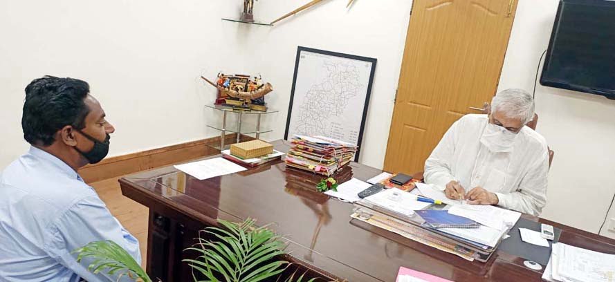 स्वास्थ मंत्री टी एस सिंह देव के हस्तक्षेप से एमबीबीएस के छात्र- छात्राओं को पास होने का मिला वरदान- अशोक फडऩवीस