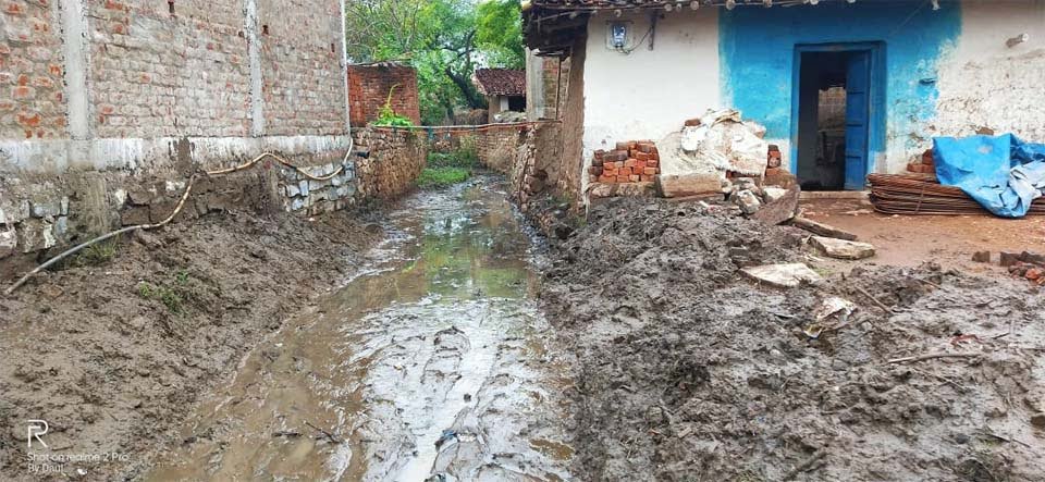 कवर्धा – सहसपुर लोहार ब्लॉक के ग्राम बानो की बरसो पुरानी मांग हुई पूरी, सीधे तौर पर 40 से 50 घर बाढ़ के चपेट में आने से बचे