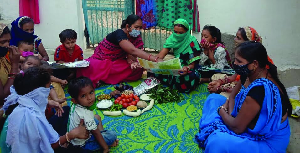 कम वजन के नवजात शिशुओं के बेहतर स्वास्थ्य के लिए कंगारू मदर केयर देने की समझाइश