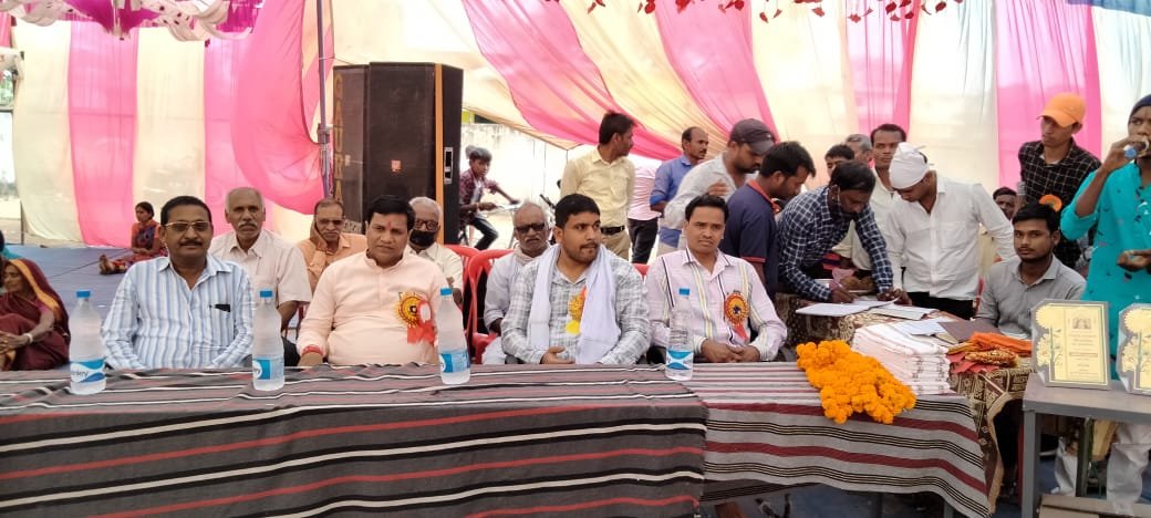 राजनांदगांव : डूमरडीहकला, बासुला डंगनिया में जसगीत में शामिल हुए विधायक बघेल