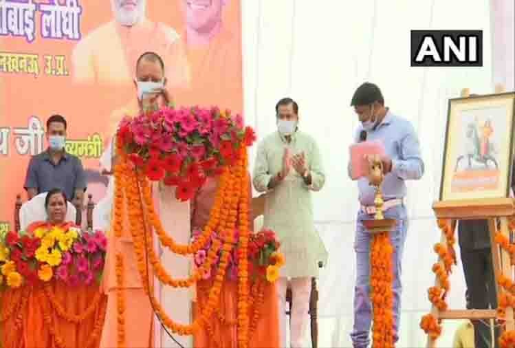 सीएम योगी बोले-यूपी सरकार ने तीन महिला बटालियन की घोषणा की है, आज से स्थापना…