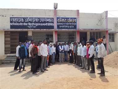 लो-वोल्टेज किसानों को दे रहा झटका