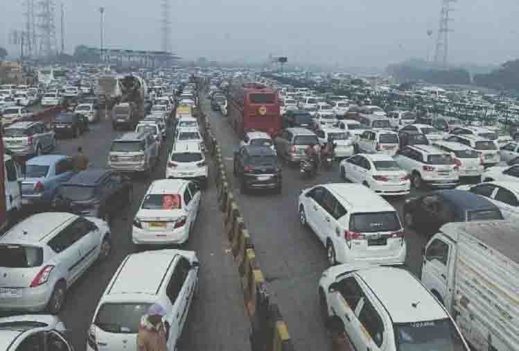 हर एक हजार की आबादी पर 600 से ज्यादा वाहन, मनीष सिसोदिया ने पेश किए आंकड़ें