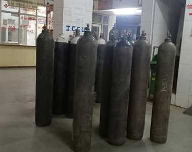 राजनांदगांव जिले के अस्पतालों में रोजाना बढ़ रही आक्सीजन की मांग