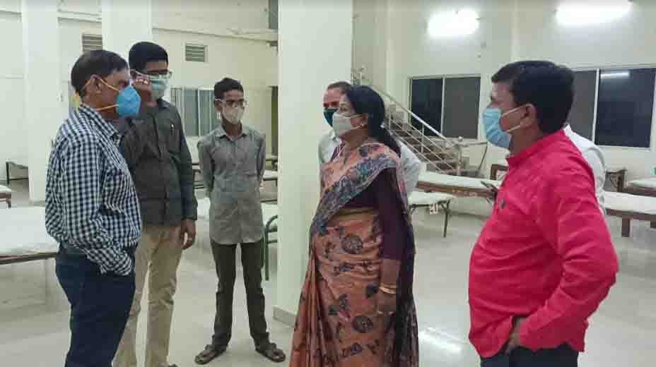 निःशुल्क कोविड केयर सेंटर का महापौर ने किया अवलोकन इस पुनीत कार्य के लिये प्रेस क्लब का साधुवाद
