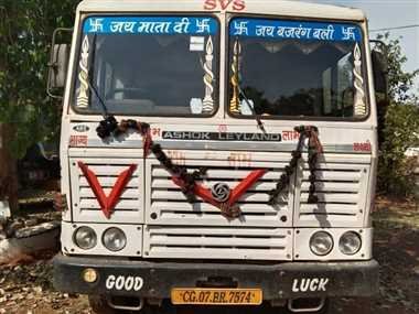 लाकडाउन में धड़ल्ले से चल रहा अवैध खनन, परिवहन का खेल