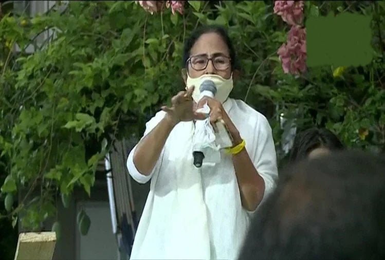 ममता बनर्जी के छोटे भाई का कोरोना से निधन, अस्पताल में चल रहा था इलाज
