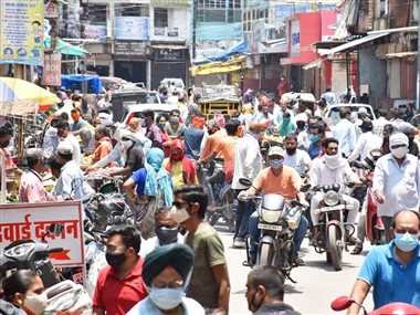 लाकडाउन के छूट में बढ़ी भीड़, बढ़ा कोरोना का खतरा