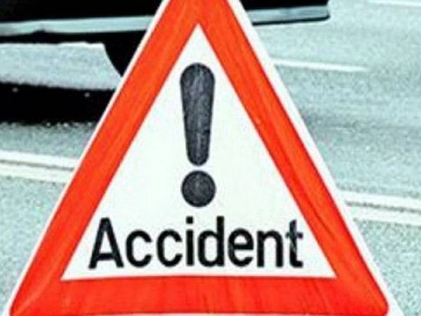 तेज रफ्तार दो बाइक में भिड़ंत, युवक की मौत, दूसरा घायल