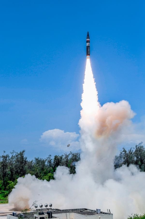 DRDO की नई मिसाइल का सफल परीक्षण; 2000 किमी की रेंज, परमाणु हथियार ले जाने में भी सक्षम