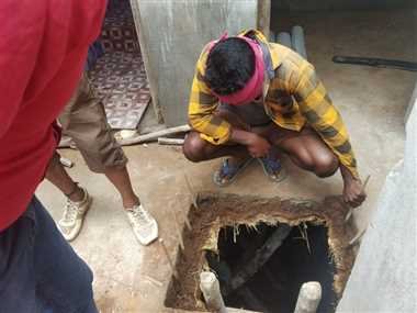 सेप्टिक टैंक में दम घुटने से दो की मौत