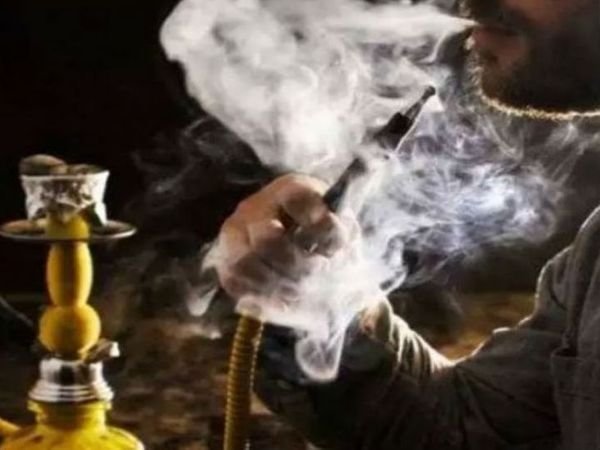 रात ढाई बजे तक चल रहे हुक्का बार पर कार्रवाई