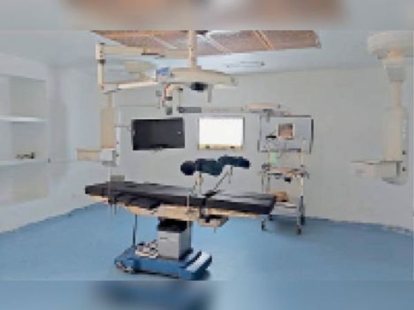 सीएचसी में ऑक्सीजन वाले बेड, लेबर रूम को भी कर रहे अपडेट