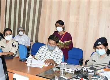 बेसहारा बच्चों की देखरेख में कमी पाने पर होगी कड़ी कार्रवाई