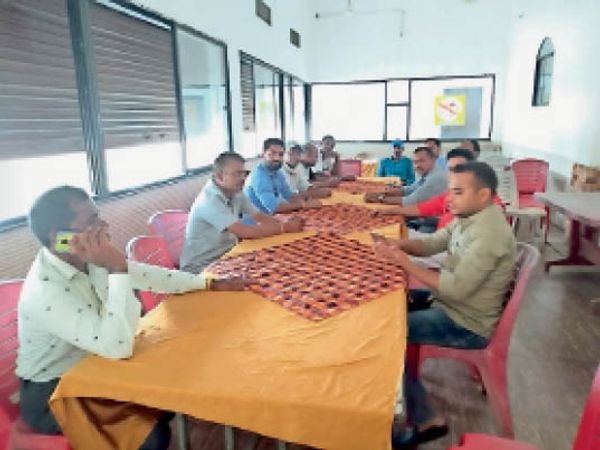 मनरेगा कार्य में 40% अग्रिम राशि देने व मानदेय 5 हजार रुपए करने की मांग