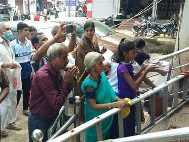 रथ पर नहीं निकले भगवान जगन्नााथ, मंदिर में हुआ दर्शन