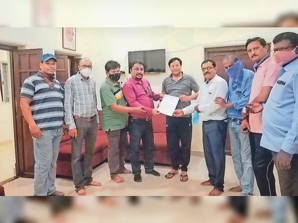 क्रमोन्नति, पदोन्नति, वेतन विसंगति दूर करने और पुरानी पेंशन बहाली की मांग