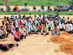 किसानों ने किया प्रदर्शन, ट्यूबवेल नहीं चलने की वजह से धान की रोपाई का काम प्रभावित