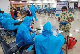 इसी महीने आ सकती है कोरोना की तीसरी लहर, एक्सपर्ट्स बोले- अक्तूबर में हालात होंगे ज्यादा खराब