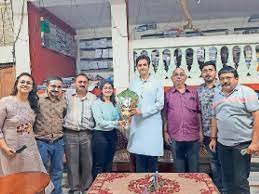 थल सेना में वंशिका के चयन पर पूर्व सांसद ने बढ़ाया उत्साह