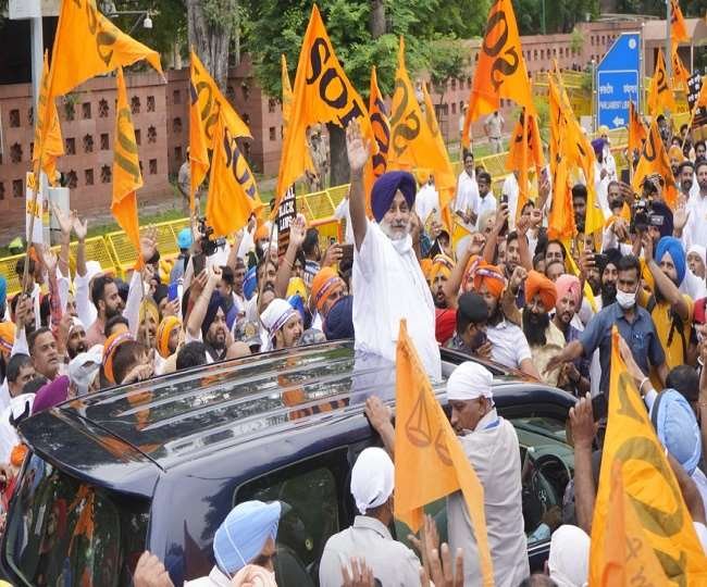 दिल्ली में शिरोमणि अकाली दल का मार्च जारी, 2 मेट्रो स्टेशन बंद कई जगह लगा जाम