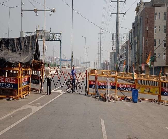 गाजीपुर बार्डर पर बैरिकेड हटने के बाद भी आसान नहीं होगी