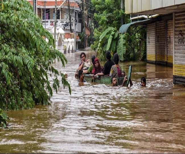 भारत और नेपाल में आफत की बारिश, बाढ़ के चलते गई 150 से ज्यादा लोगों की जान