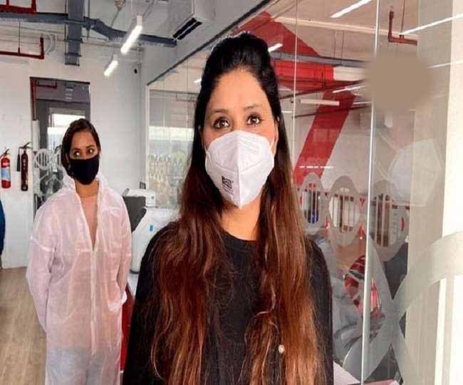 ओमिक्रोन की दहशत में दुनिया, भारत आने वाले विदेशी यात्रियों के लिए नई गाइडलाइन जारी