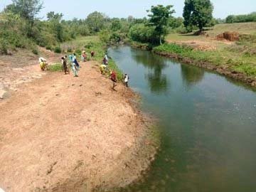 किसानों के खेतों में दोहरी फसल से बढ़ रही आमदनी