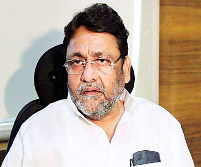 फडणवीस के बयान पर नवाब मलिक का पलटवार, कहा- दिवाली का इंतजार ना करें, जो बम फोड़ना है फोड़ दें