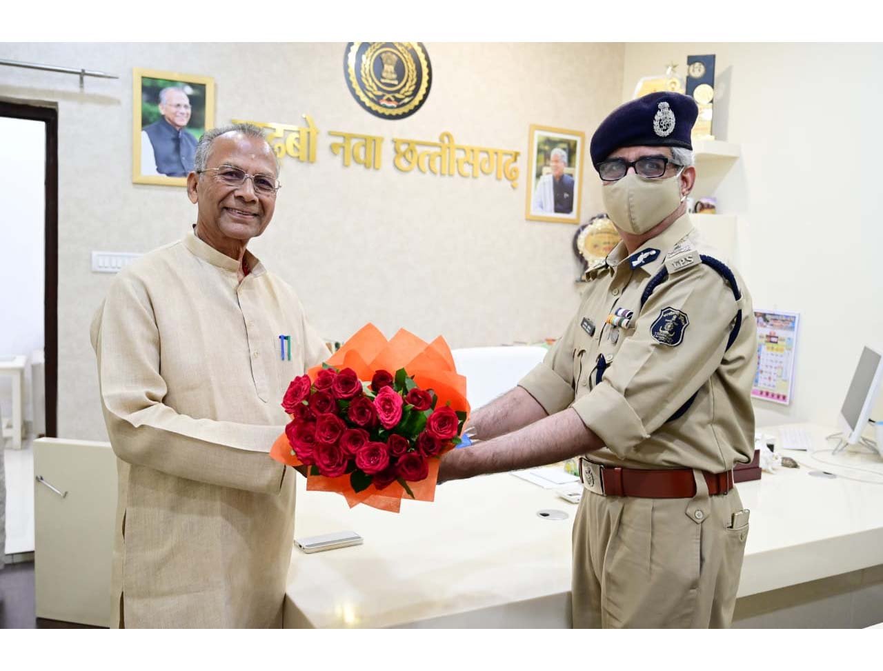 श्री अशोक जुनेजा ने गृह मंत्री से की सौजन्य भेंट