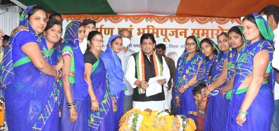नगरीय प्रशासन मंत्री ने चंदखुरी में 5.20 करोड़ से ज्यादा के विकास कार्यों की दी सौगात