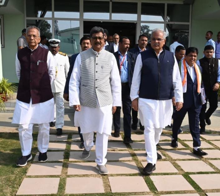 रायपुर: विधानसभा अध्यक्ष डॉ. चरणदास महंत की अध्यक्षता में आज यहां विधानसभा के समिति कक्ष में कार्यमंत्रणा समिति की बैठक आयोजित की गई