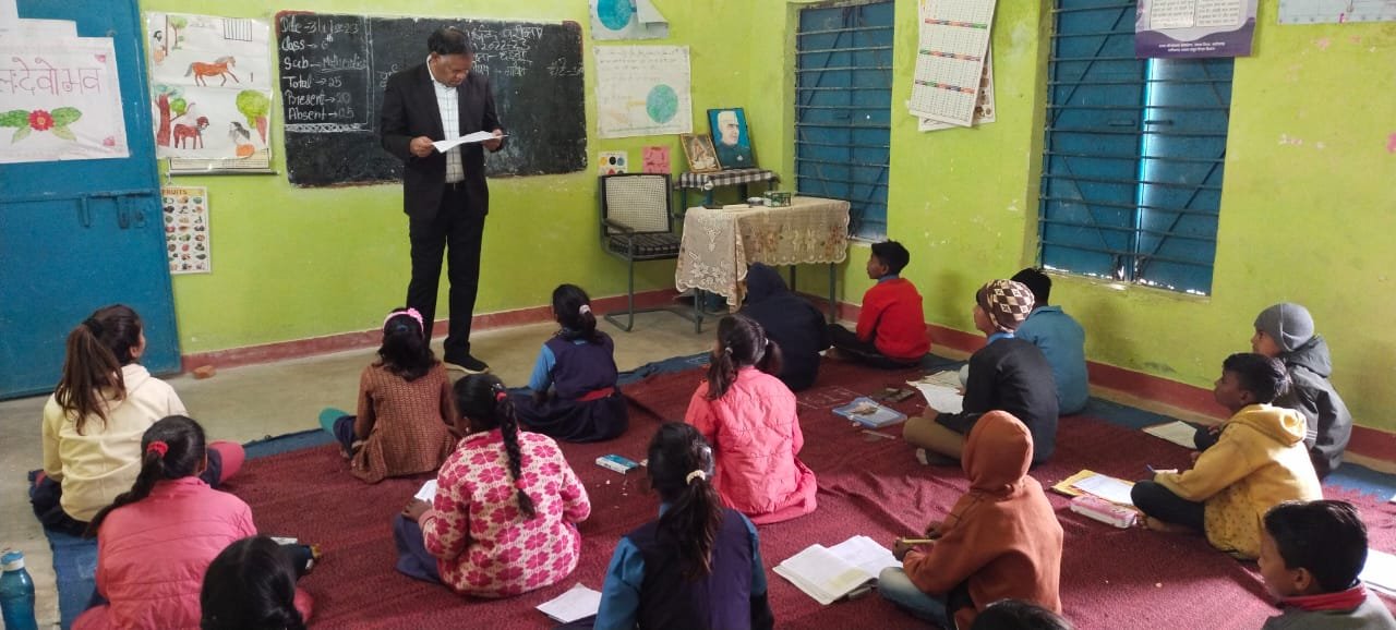 रायपुर : ड्यूटी से गैर हाजिर शिक्षक का कटेगा वेतन