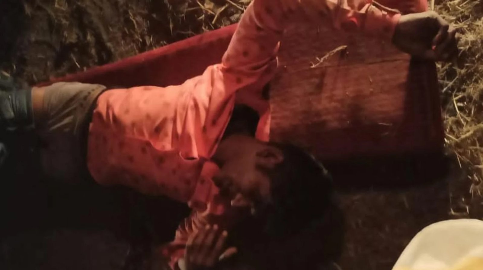 CG – बारातियों से भरी बस पलटी: कई घायल, पांच की हालत गंभीर