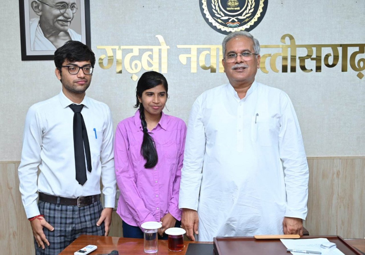 रायपुर : मोहित की धुंधलाती आंखों ने देखा आईआईएम में दाखिले का सपना