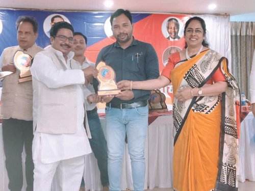 राजनांदगांव : राष्ट्रीय मानवाधिकार एवं सामाजिक न्याय आयोग के राज्य स्तरीय सम्मेलन में जिलाध्यक्ष शैलेश रामटेके हुए सम्मानित