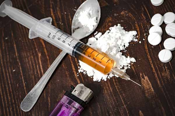 drug-syringe-heroin-spoon.jpg