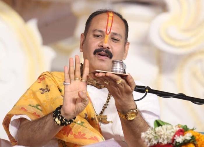pandit_pradeep_mishra.jpg