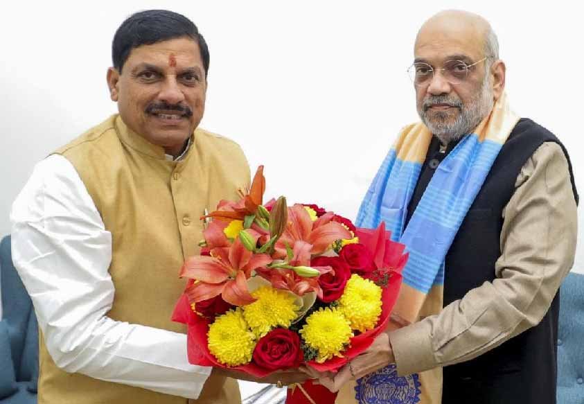 amit_with_mohan1.jpg
