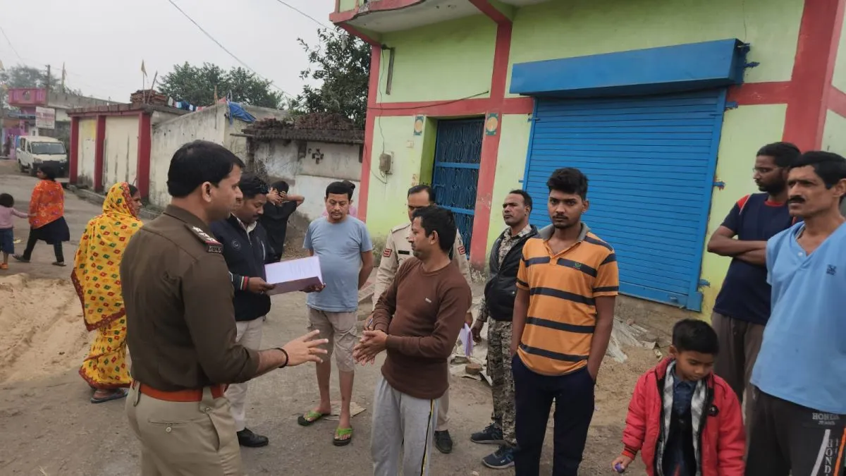 CG : कोतरारोड़ पुलिस ने किया किरोड़ीमल नगर क्षेत्र के किराएदारों का सत्यापन