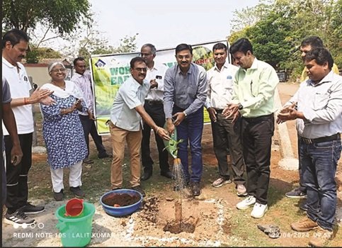 20240423120639_vrikchha ropan