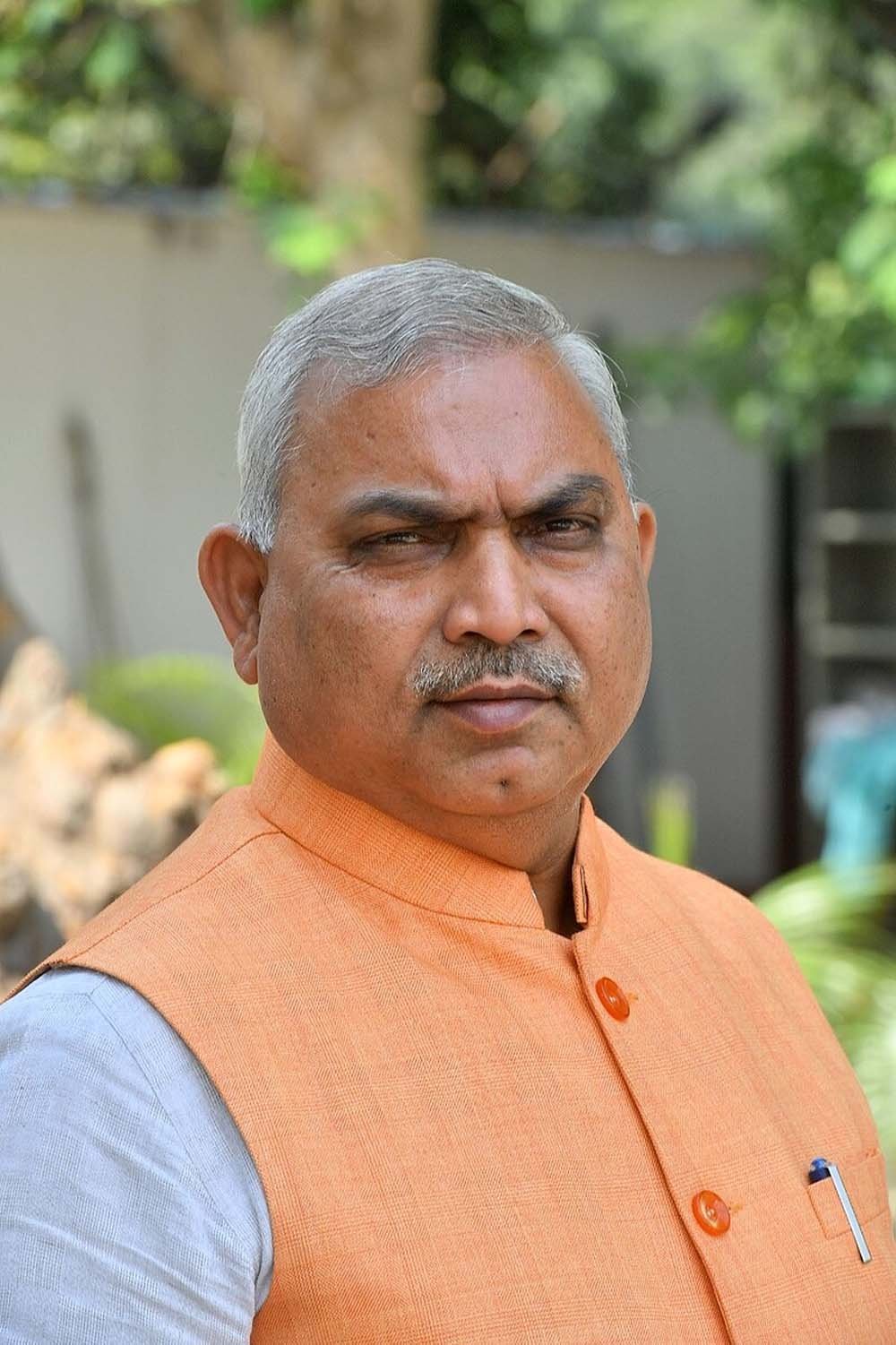 shiv-2.jpg