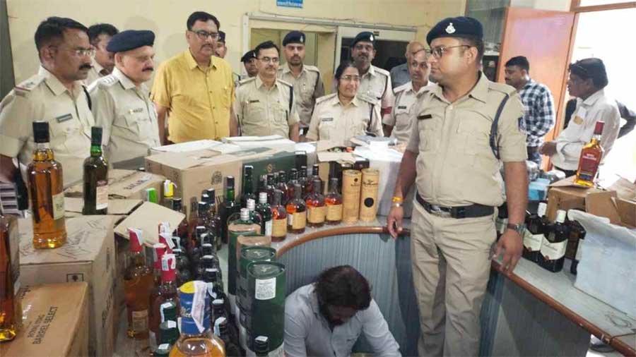 indore_liquer.jpg