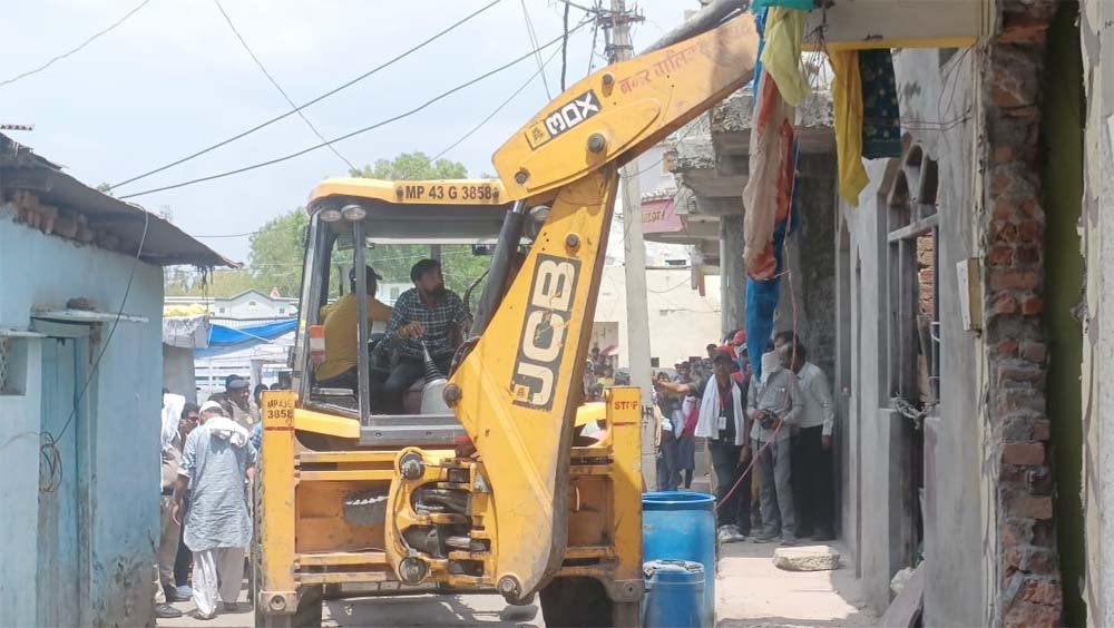 jcb-1.jpg