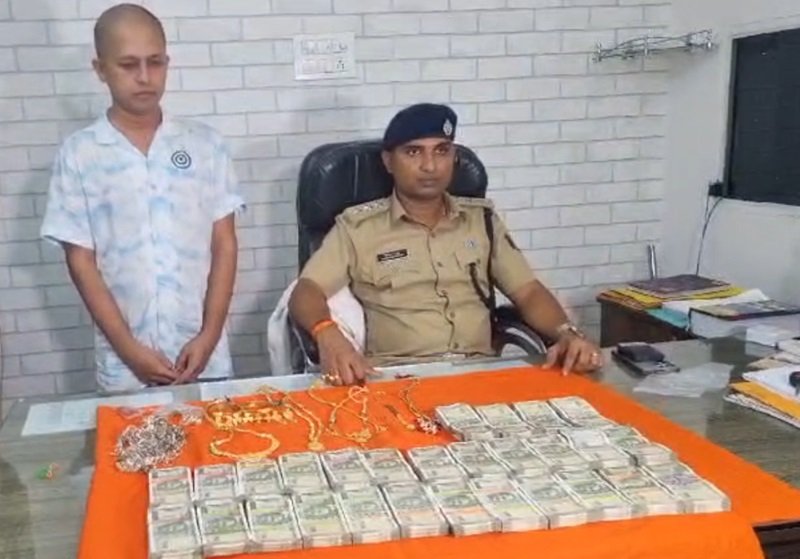 20240820132410_loot thagi