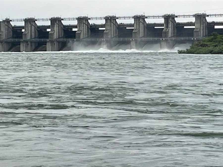 dam2.jpg