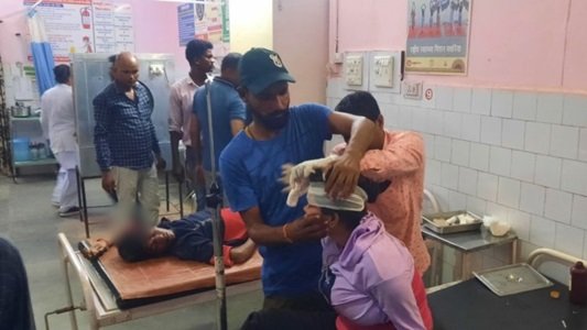 CG : दो बाइक की टक्कर , एक की मौत, 4 घायल