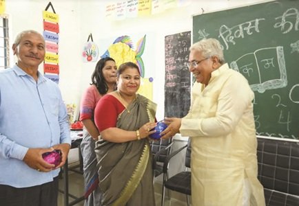 20240906104030_vora ne kiya sammanit