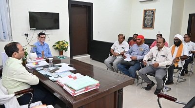 राजनांदगांव : कलेक्टर ने विशेष संक्षिप्त पुनरीक्षण 2025 कार्यक्रम के संबंध में राजनीतिक दलों के प्रतिनिधियों की बैठक ली